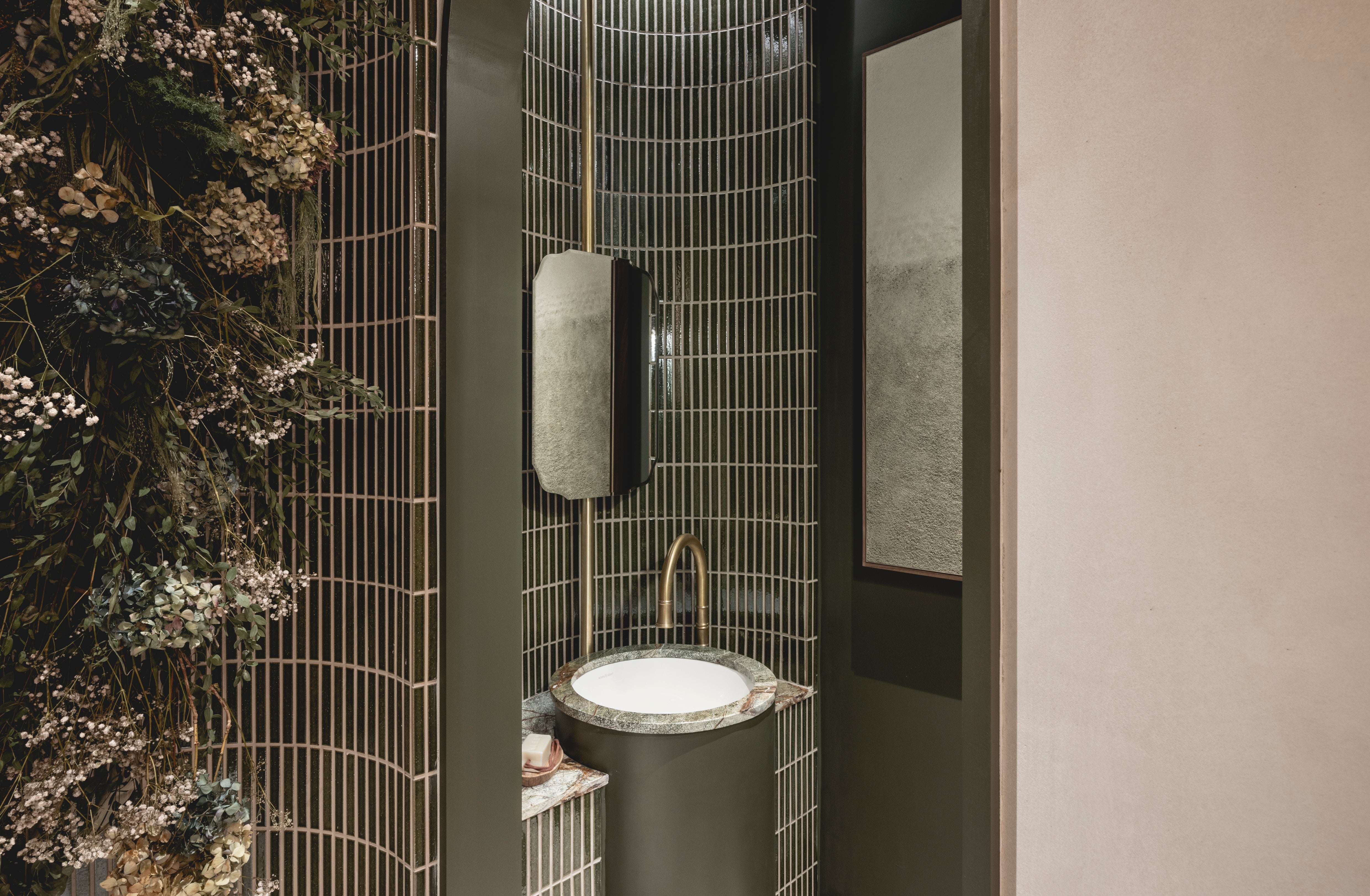Kaji Border Vintage Green basin detail at WOW House
