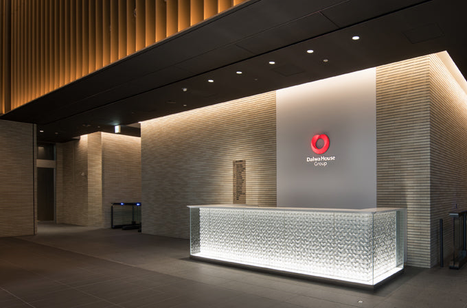 Moon White reception desk