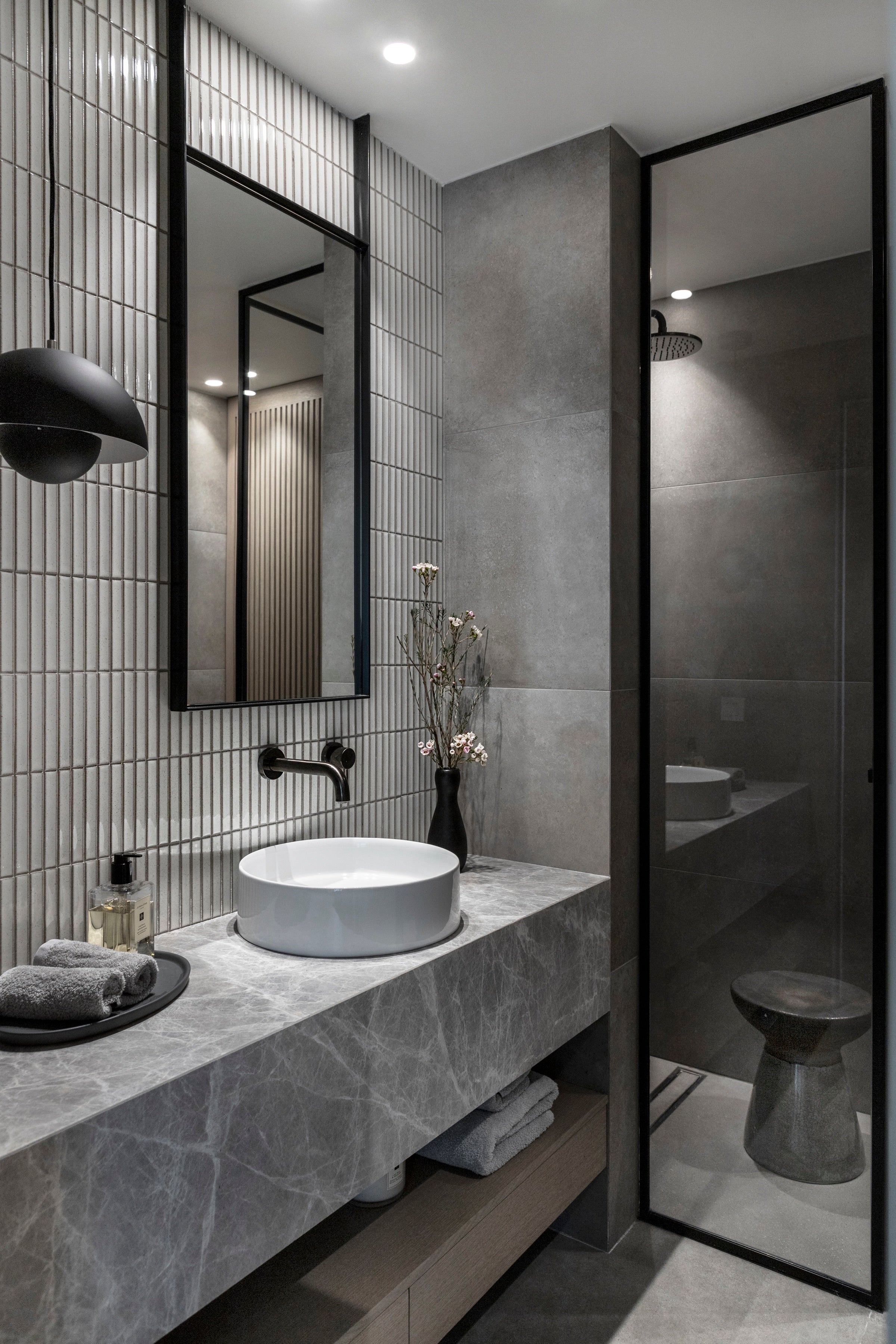 yuki border speckled white aurio studio athens bathroom 07
