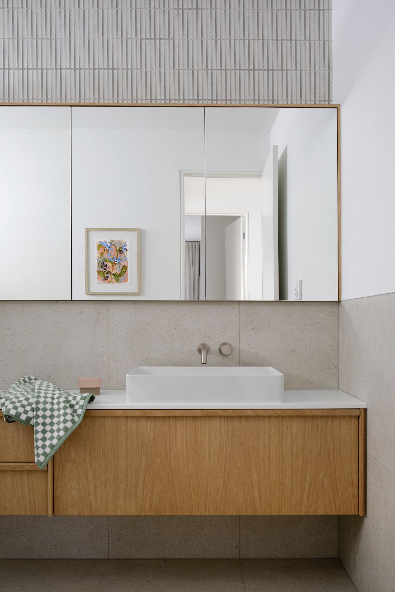 yuki border speckled white darren james bathroom 04