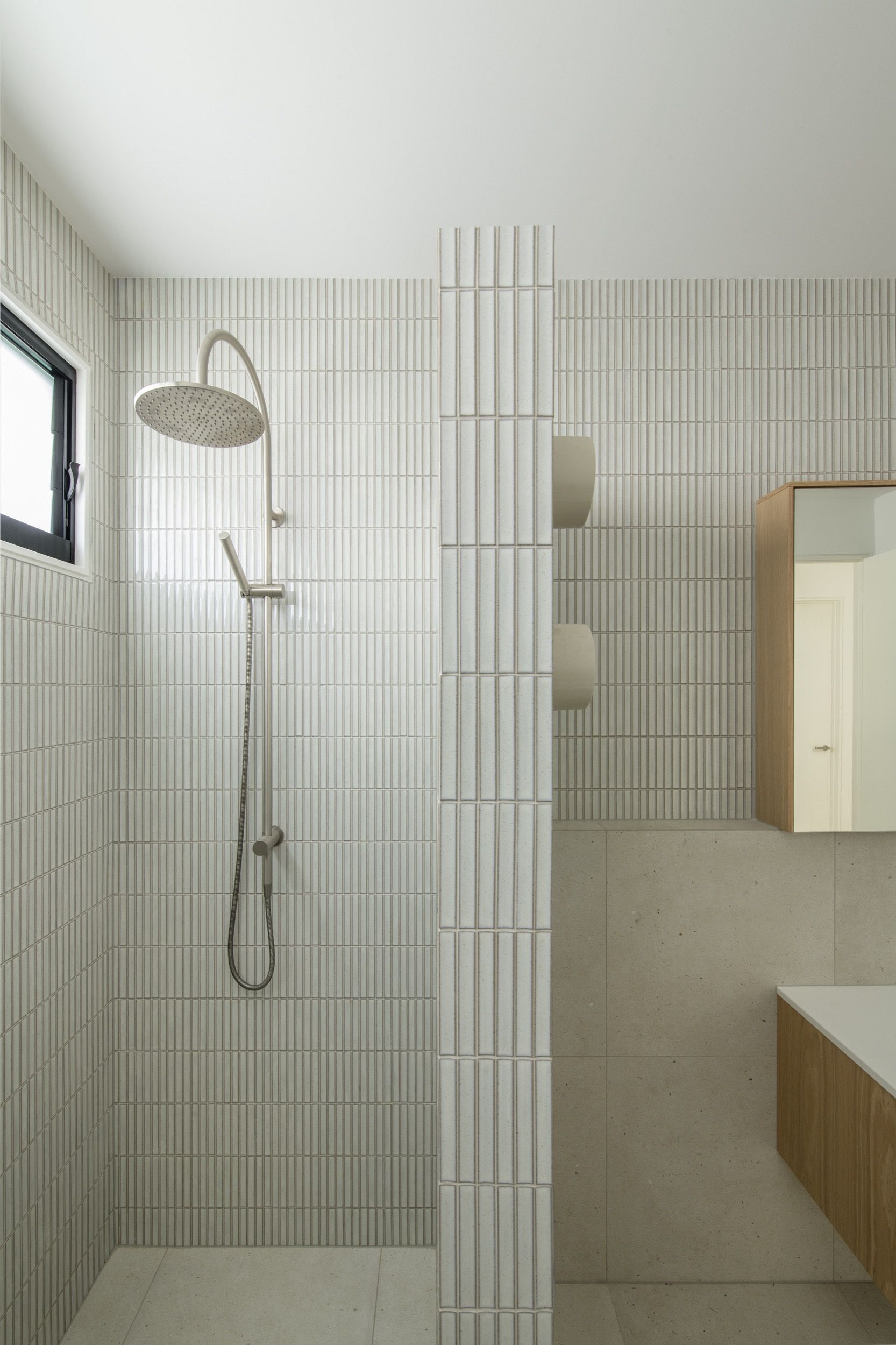 yuki border speckled white darren james bathroom 07