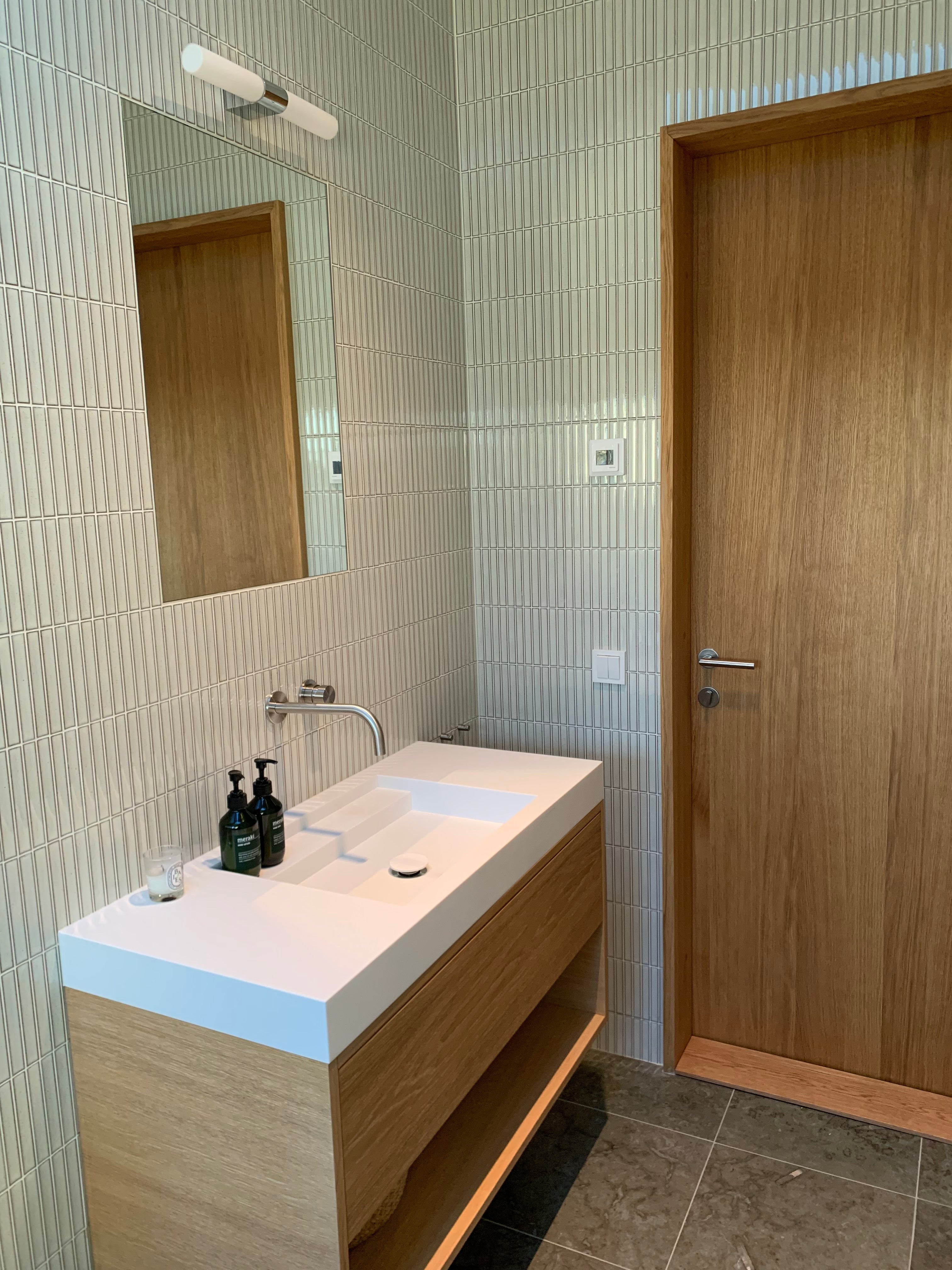 yuki border speckled white private villa stockholm bathroom 05