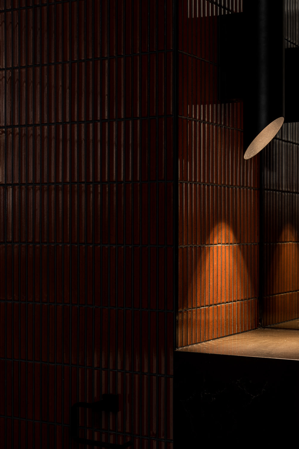 yuki border terracotta robeson architects bathroom 02