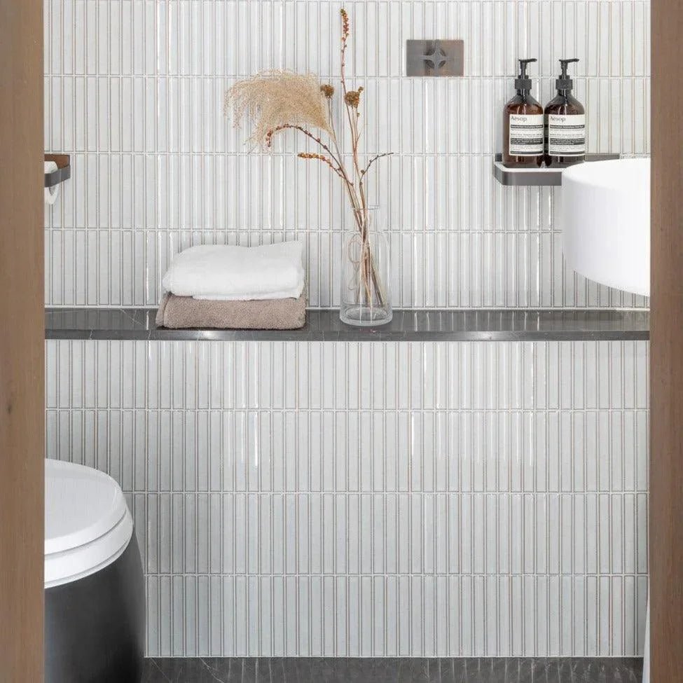 Japanese ceramic wall tiles Yuki Border in Speckled White from Mittsu Japanese Tiles