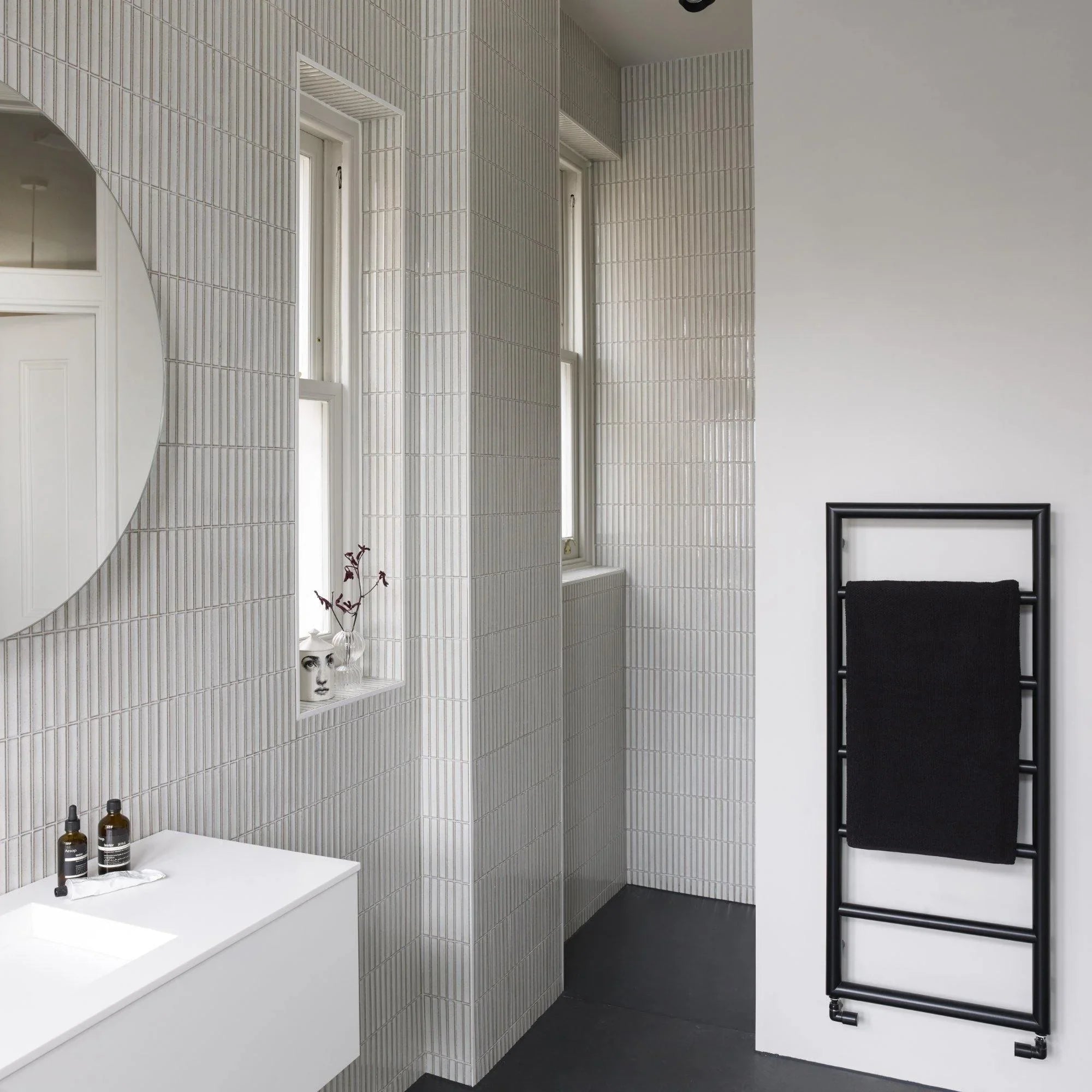 Japanese ceramic wall tiles Yuki Border in Black from Mittsu Japanese Tiles