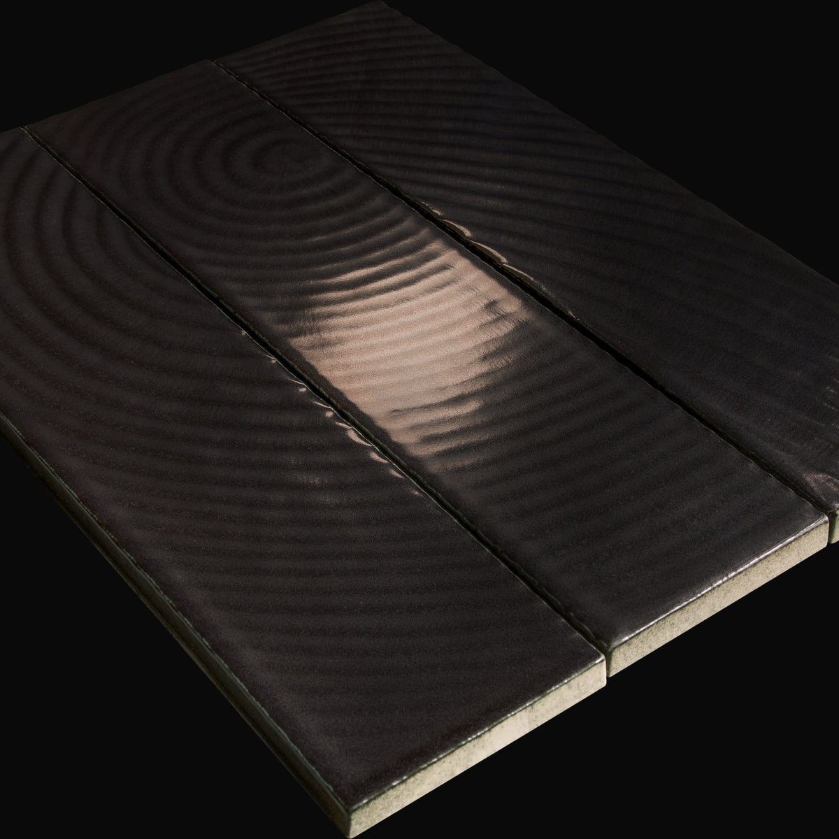 Unari Mokume Japanese ceramic wall tile in Obsidian – Mittsu Japanese Tiles