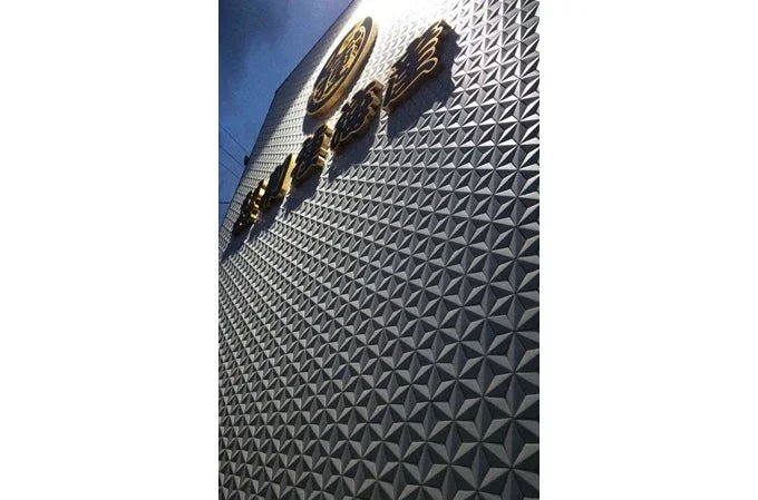 Japanese ceramic wall tiles Hishigata Sample in White from Mittsu Japanese Tiles