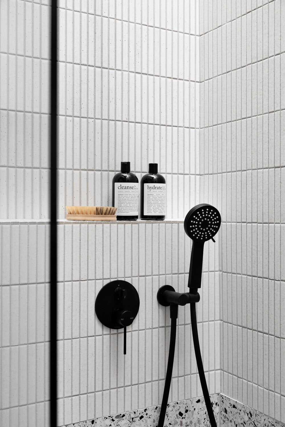 Kaji Border Powder White shower detail at Cecil Street
