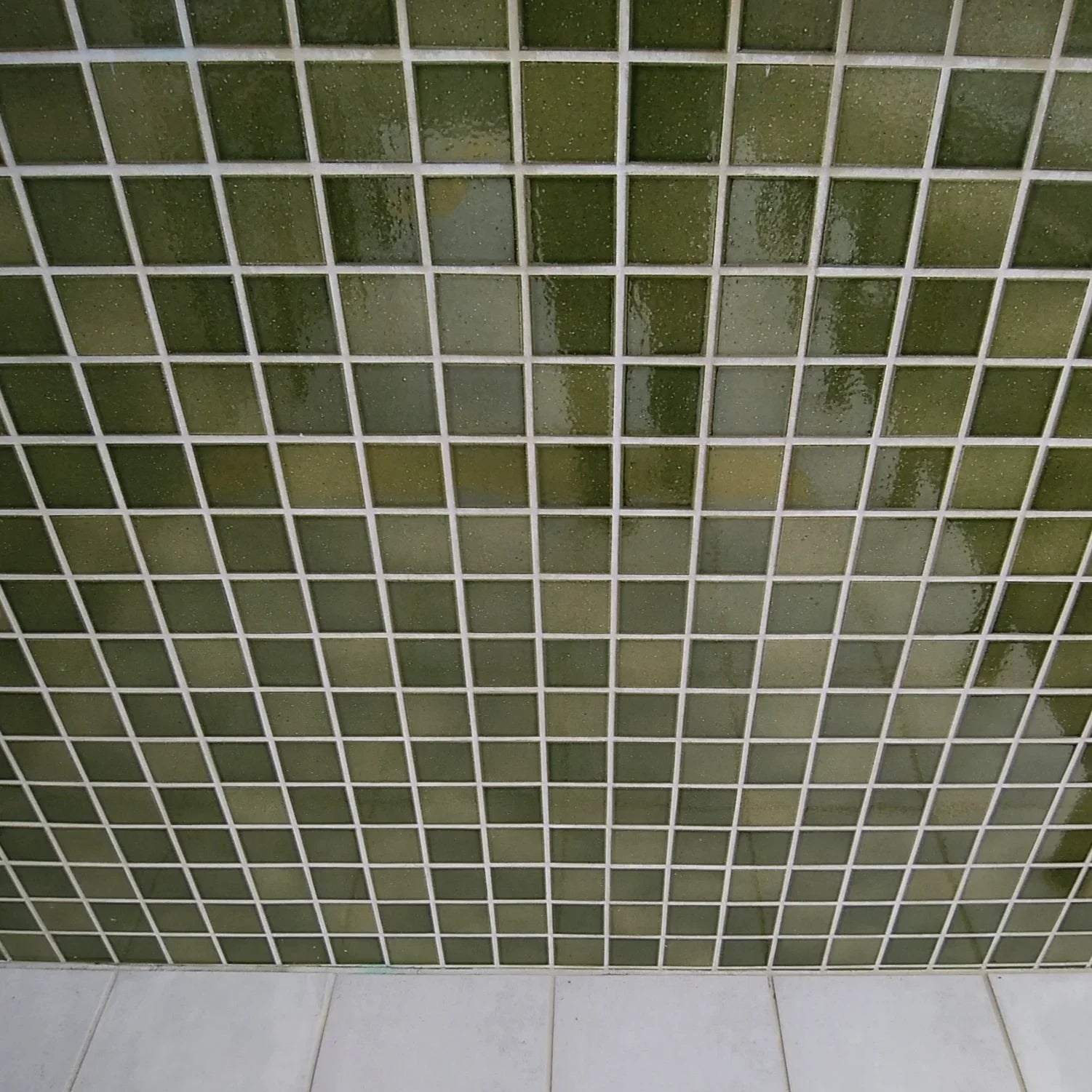 Japanese ceramic wall tiles Kaji Oki Sample in Off White from Mittsu Japanese Tiles