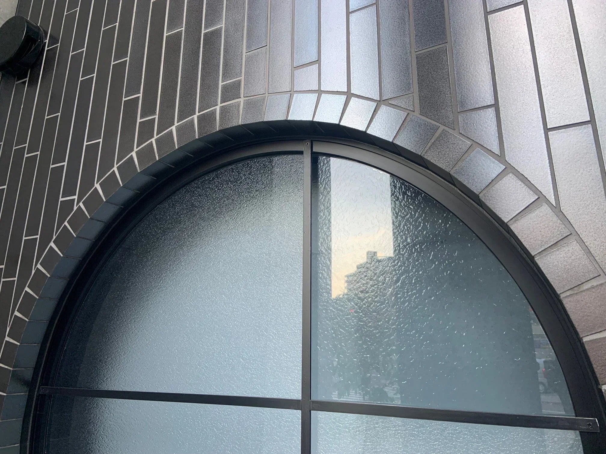 Japanese ceramic wall tiles Tsuyoi Sample in Gold Fleck from Mittsu Japanese Tiles