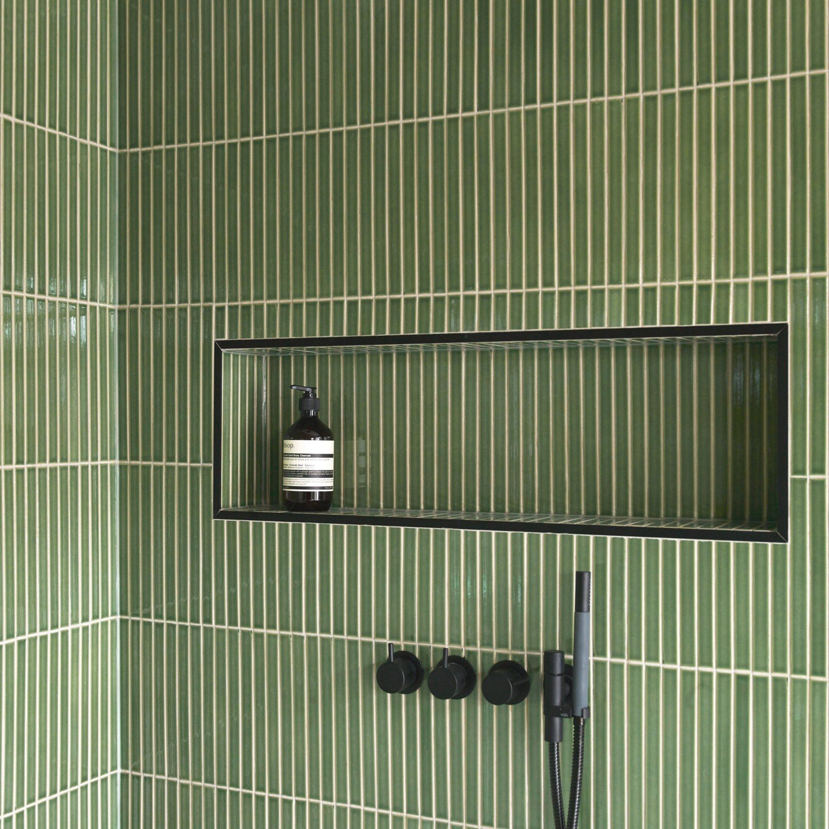 Arcaico Japanese porcelain wall tile in Green – Mittsu Japanese Tiles