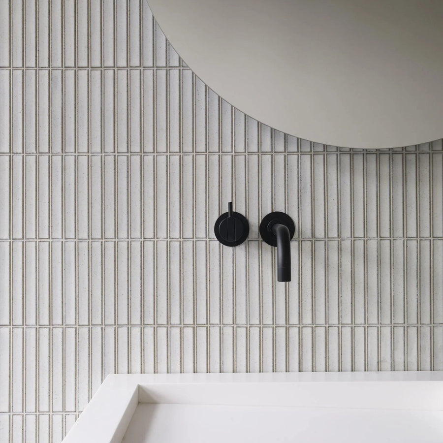 Yuki Border Japanese porcelain wall tile in Speckled White by Mittsu Japanese Tiles
