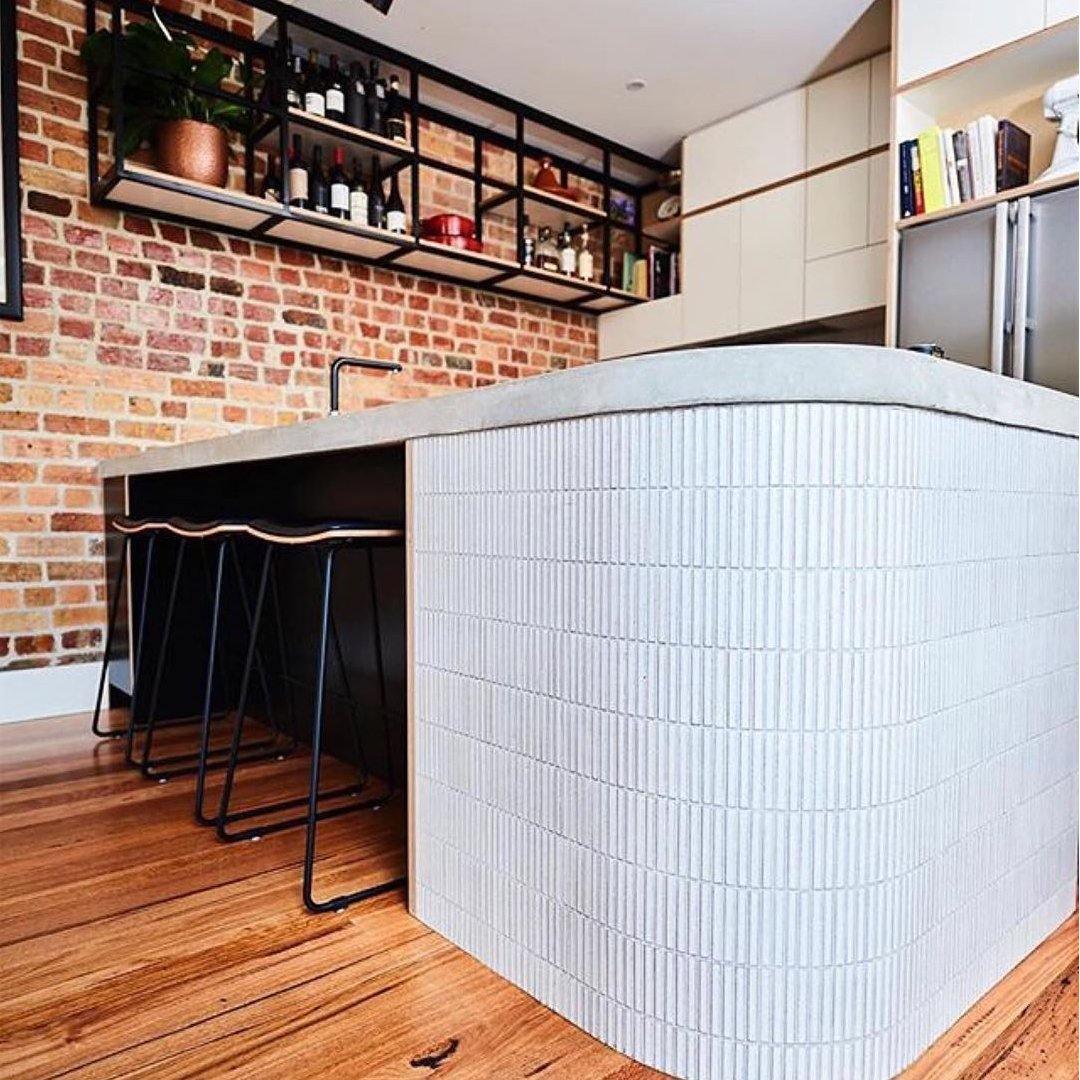 Japanese ceramic wall tiles Yuki Border in Terracotta from Mittsu Japanese Tiles