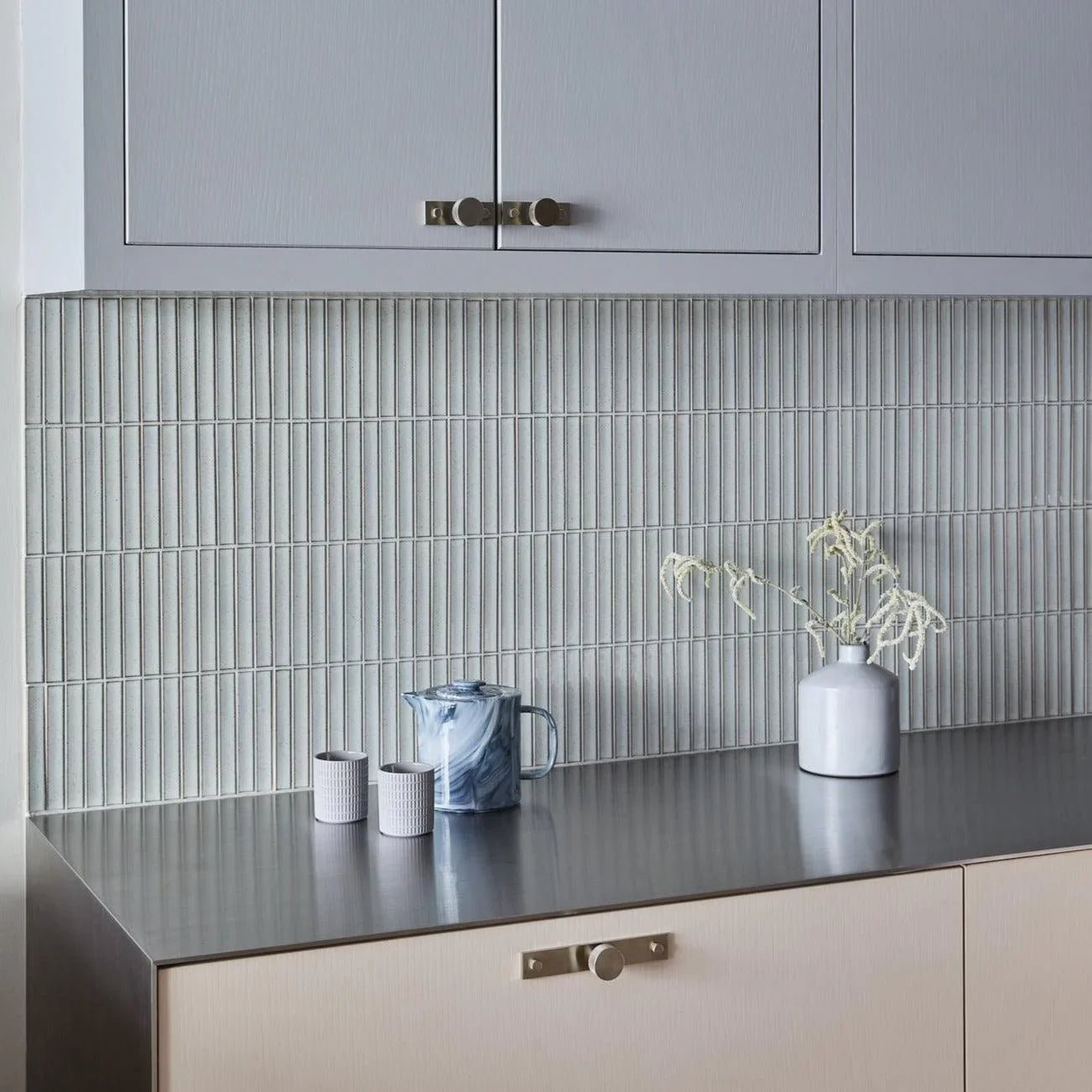 Japanese ceramic wall tiles Yuki Border in Black from Mittsu Japanese Tiles